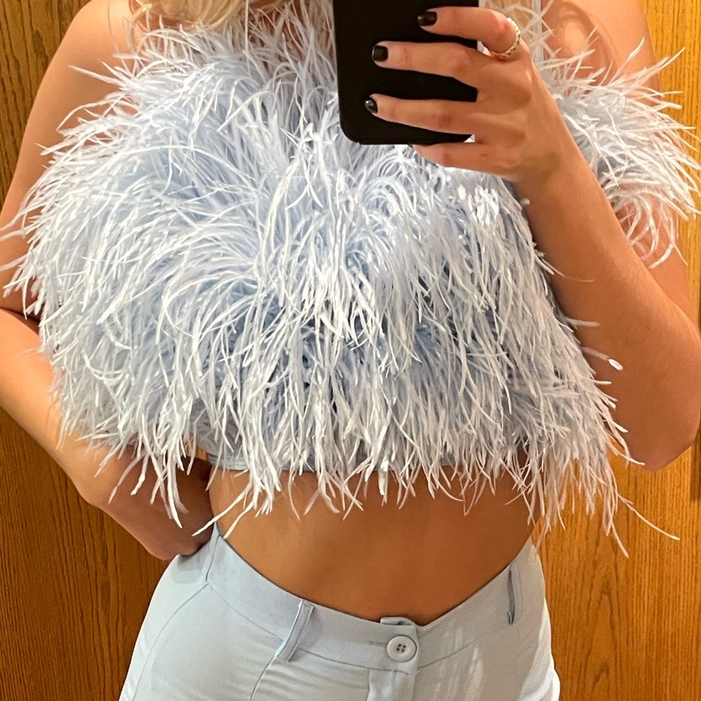 OSTRICH FEATHER BABY BLUE TOP